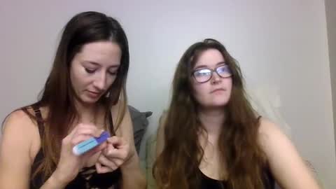 Snapshot of 2gorls1link chatting on January 8, 2025, 4:12 am 2girls1link online show from January 8, 2025, 4:12 am