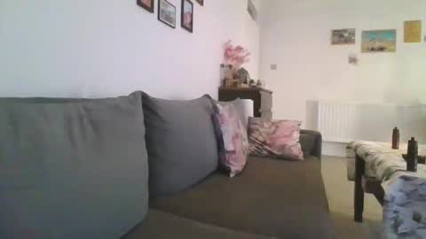 2hott4 online show from March 29, 2026, 4:12 am