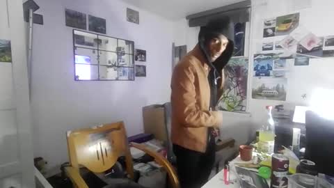 2l82agree online show from September 26, 2025, 1:09 am