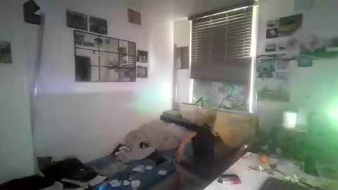 2l82agree online show from September 27, 2025, 8:08 am