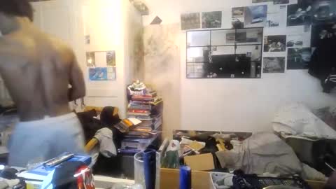 2l82agree online show from October 24, 2025, 3:19 pm