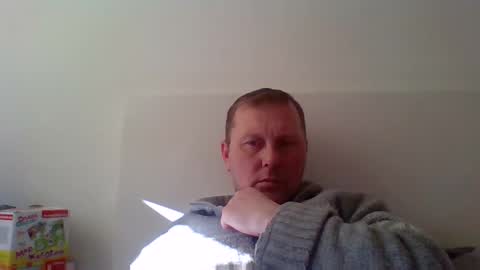 Snapshot of 2ndlipeater chatting on February 9, 2026, 9:35 am Girts online show from February 9, 2026, 9:35 am