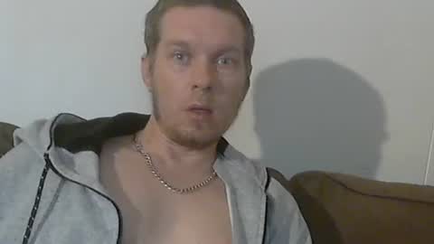 Snapshot of 2small4you83 chatting on December 8, 2024, 3:35 pm 2small4you83 online show from December 8, 2024, 3:35 pm