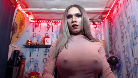 Julia G online show from June 20, 2026, 8:06 am