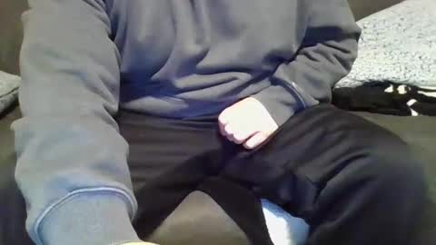 30sman52 online show from February 4, 2026, 9:42 pm