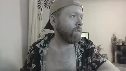 33UK online show from November 20, 2025, 7:46 pm