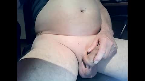 35cam online show from January 9, 2025, 9:37 pm