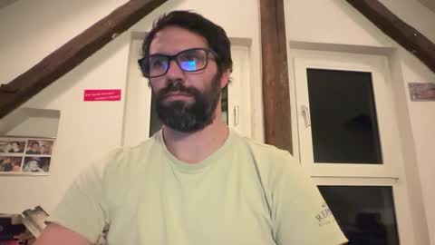 Snapshot of 3hle chatting on January 4, 2025, 2:25 am Dani online show from January 4, 2025, 2:25 am