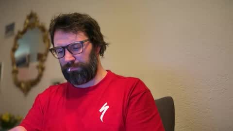 Snapshot of 3hle chatting on December 4, 2025, 5:39 am Dani online show from December 4, 2025, 5:39 am