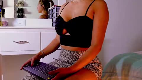 Snapshot of 3kam_amazonian chatting on February 11, 2025, 10:04 am independent model online show from February 11, 2025, 10:04 am