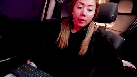 Snapshot of 3kam_amazonian chatting on October 15, 2025, 11:21 am independent model online show from October 15, 2025, 11:21 am