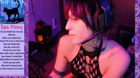 3ShyCat3 online show from October 29, 2025, 4:04 am