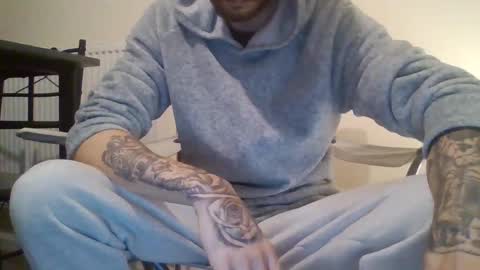 420feetloverr420 online show from November 9, 2025, 1:26 am