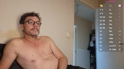 44titouan44 online show from October 21, 2025, 2:40 pm