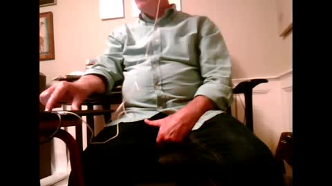 4uguys online show from October 6, 2025, 4:21 am