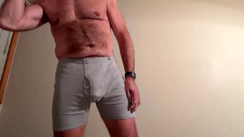 Snapshot of 50plusbeachbum chatting on November 16, 2025, 2:28 am 50plusbeachbumm online show from November 16, 2025, 2:28 am