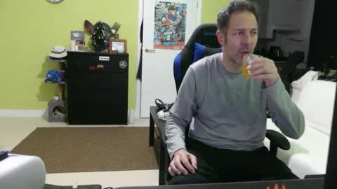 Larese Carlo online show from November 22, 2025, 6:51 pm