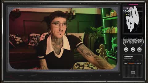 Juune online show from November 28, 2025, 7:16 pm