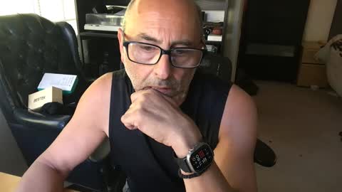 daddy vegas  for single women and couples here online show from January 18, 2026, 7:50 pm