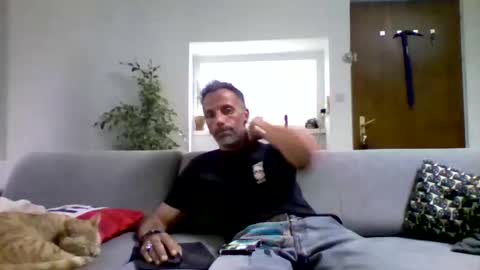 Num online show from November 1, 2025, 7:54 am