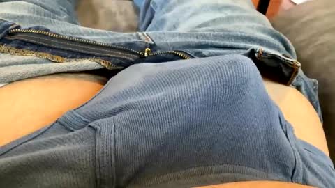 6inchboytoy online show from September 30, 2025, 12:10 pm