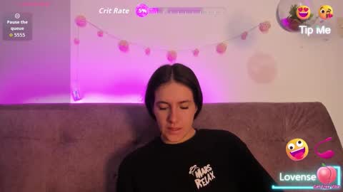 milu online show from October 17, 2025, 11:46 am