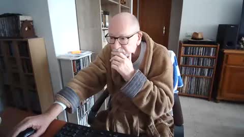  Papi  online show from December 20, 2025, 10:44 am