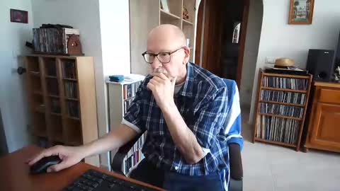  Papi  online show from March 25, 2026, 10:54 am