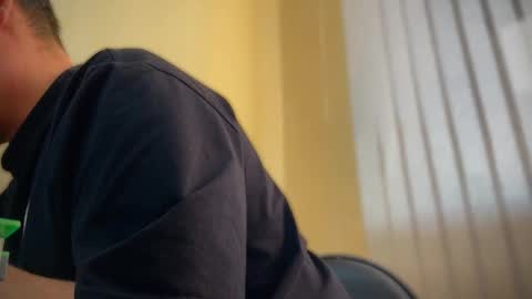 Snapshot of 7znkbob chatting on March 1, 2025, 9:40 am bob big head online show from March 1, 2025, 9:40 am