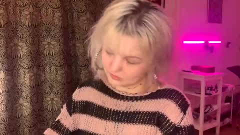Ivy online show from January 7, 2025, 2:20 am