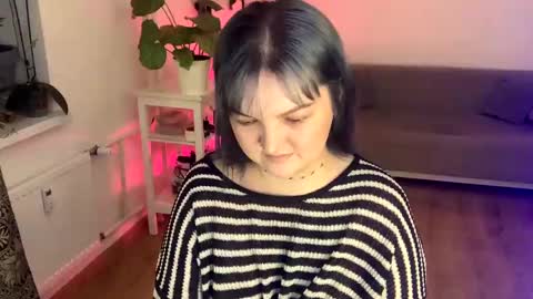 Ivy online show from January 16, 2025, 5:01 pm
