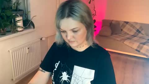 Ivy online show from February 1, 2025, 4:56 am