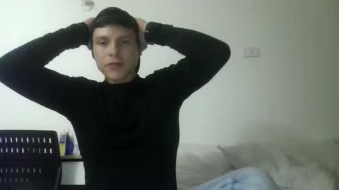 82tomas online show from April 18, 2026, 4:49 am