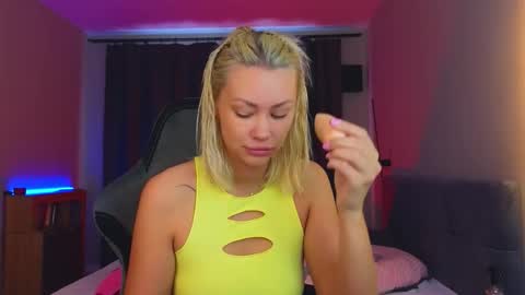 Snapshot of 88_nura chatting on September 16, 2025, 2:45 am Nura online show from September 16, 2025, 2:45 am