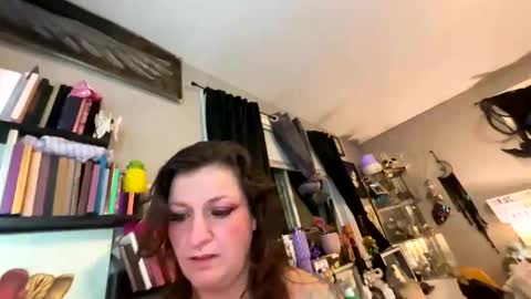 That girl online show from March 3, 2026, 5:46 am