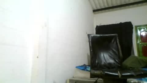 8inchesedger online show from July 15, 2026, 11:10 pm