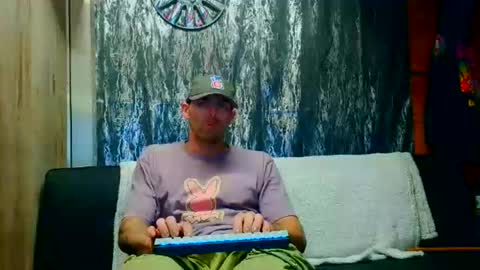 Snapshot of 8inspyder chatting on October 15, 2025, 3:23 pm EvelDicknievel1 online show from October 15, 2025, 3:23 pm