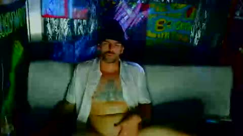 Snapshot of 8inspyder chatting on October 19, 2025, 11:05 pm EvelDicknievel1 online show from October 19, 2025, 11:05 pm