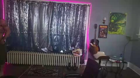 Snapshot of 8inspyder chatting on May 23, 2026, 2:43 pm EvelDicknievel1 online show from May 23, 2026, 2:43 pm