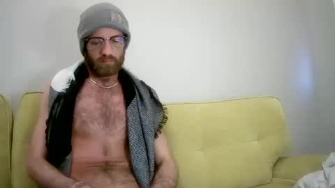 Snapshot of 90210screamer chatting on December 8, 2024, 12:30 pm 90210screamer online show from December 8, 2024, 12:30 pm