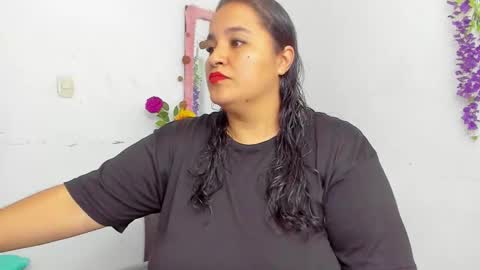 Zoey online show from February 12, 2026, 10:10 am