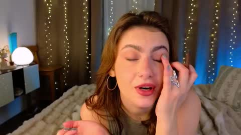 Willow online show from December 15, 2025, 9:08 pm