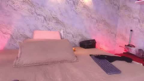  abby rouss online show from November 12, 2025, 3:18 am