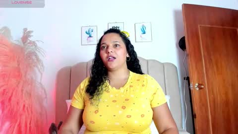 _aithanaa_ online show from November 18, 2025, 7:18 pm