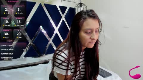 Snapshot of _alaia_collway_ chatting on January 7, 2025, 2:41 pm Alaia online show from January 7, 2025, 2:41 pm