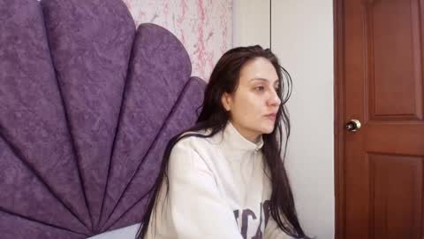 Snapshot of _alaia_collway_ chatting on October 4, 2025, 12:03 pm Alaia online show from October 4, 2025, 12:03 pm