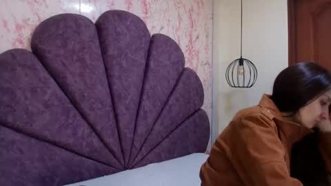 Snapshot of _alaia_collway_ chatting on October 11, 2025, 11:53 am Alaia online show from October 11, 2025, 11:53 am