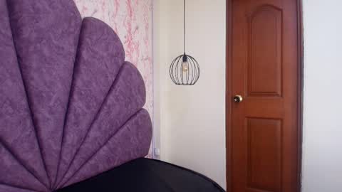 Snapshot of _alaia_collway_ chatting on October 14, 2025, 12:17 pm Alaia online show from October 14, 2025, 12:17 pm