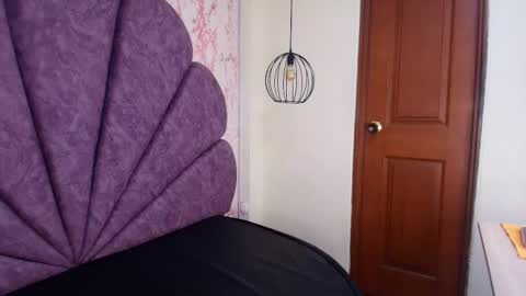 Snapshot of _alaia_collway_ chatting on October 16, 2025, 11:55 am Alaia online show from October 16, 2025, 11:55 am