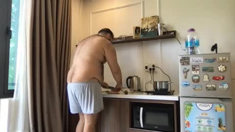 Snapshot of _alan_bear_ chatting on April 6, 2026, 5:41 am Alan online show from April 6, 2026, 5:41 am